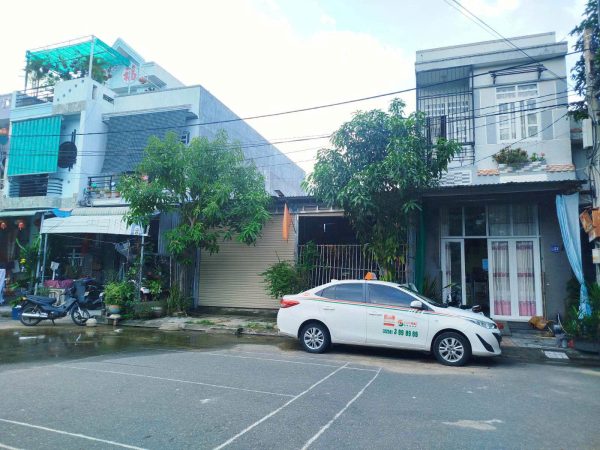 BÁN LÔ CẶP TĐC HÒN RỚ 1 - Đường rộng 20m