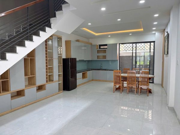 BÁN NHÀ 3 TẦNG HƯỚNG ĐÔNG ĐƯỜNG 16M GÓI 2 KĐT MỸ GIA