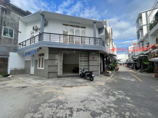 Bán Nhà Góc 2 Tầng Sổ hồng hoàn công đường B6