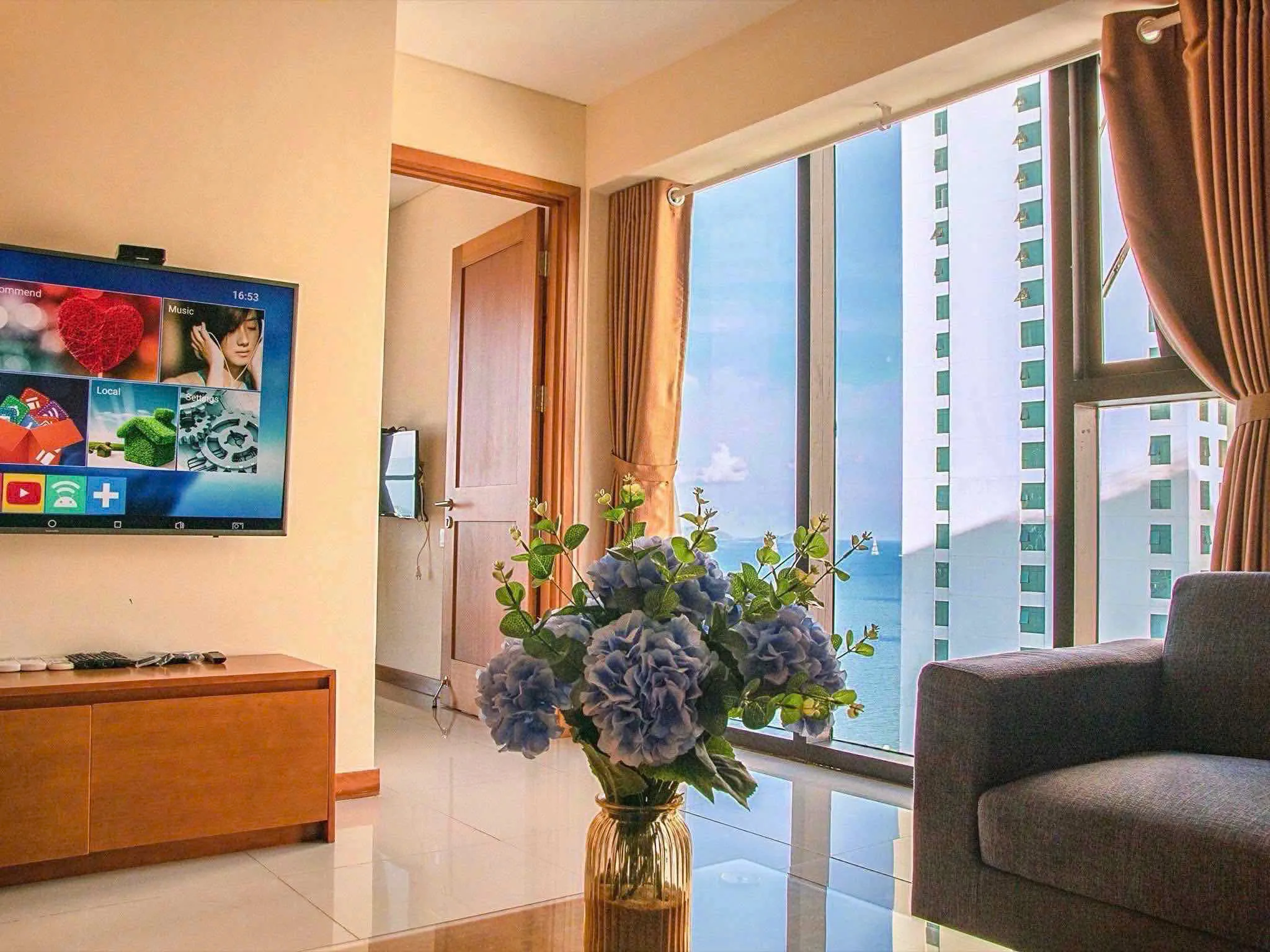 Bán căn góc căn hộ Biển Maple view xéo biển.