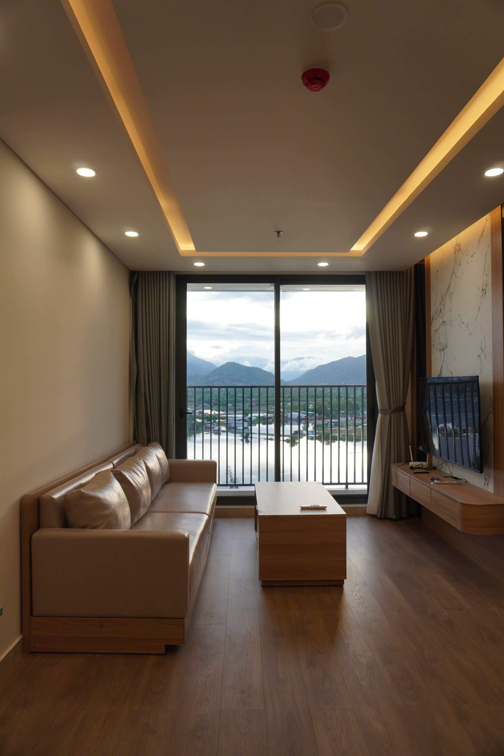 Bán căn hộ 2PN CT2 VCN Phước Long view sông tầng đẹp X02