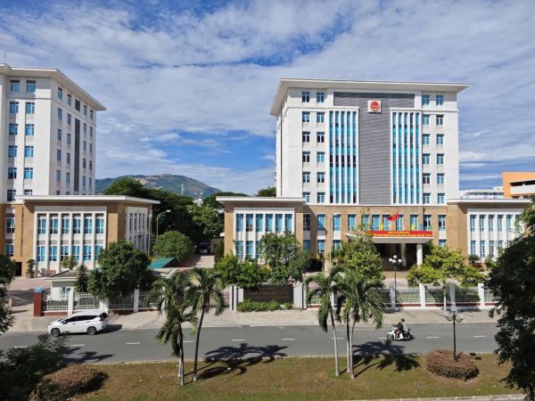 Bán căn hộ CT7 Vĩnh Điềm Trung Nha Trang - giá chỉ 2ty4