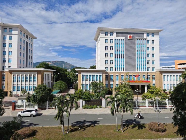 Bán căn hộ CT7 Vĩnh Điềm Trung Nha Trang - giá chỉ 2ty4