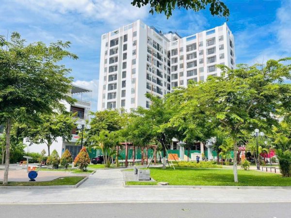 Bán lô góc 3 mặt thoáng đường A2 VCN Phước Long 1 góc Đối diện công viên