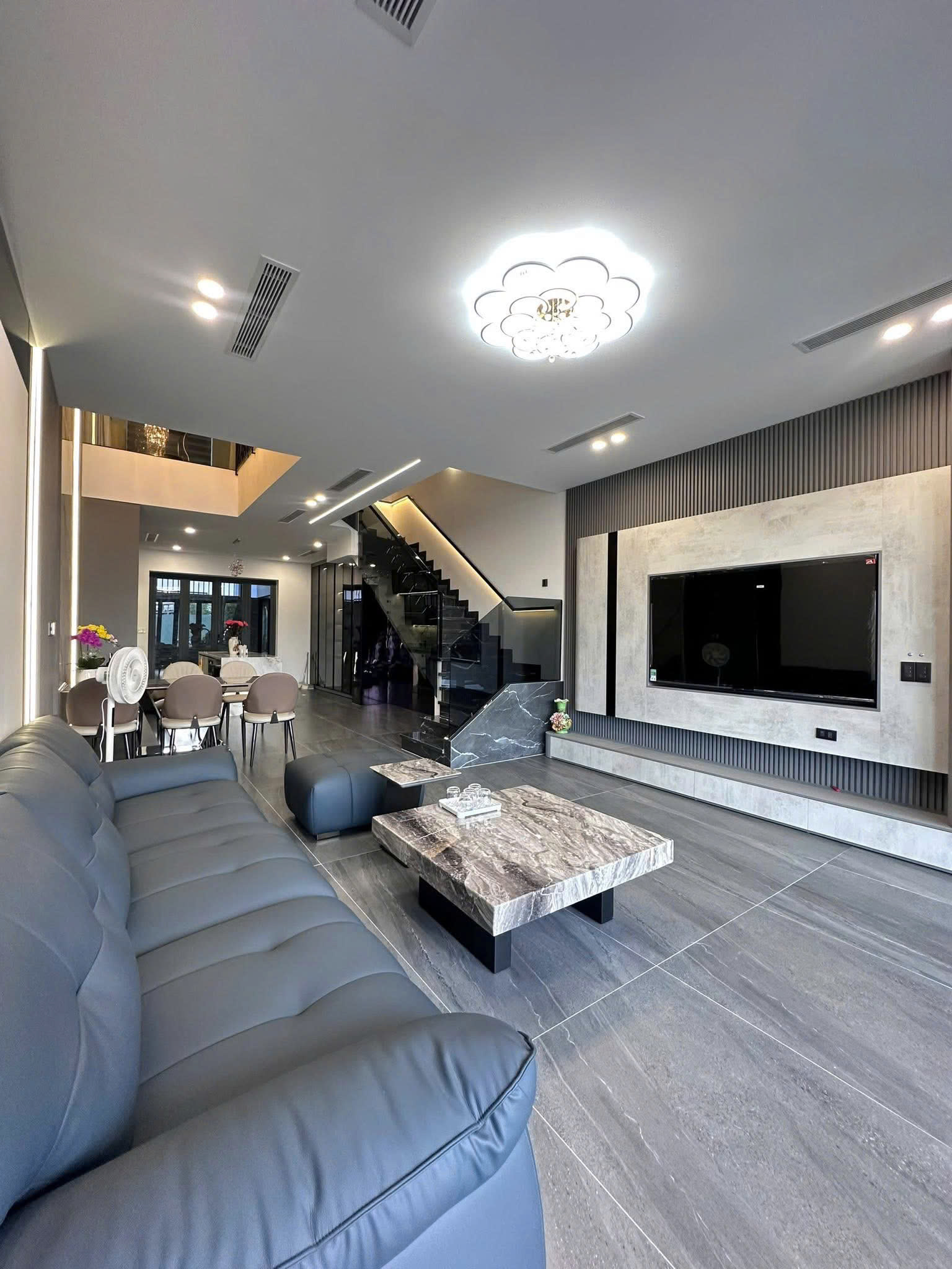 Bán Nhà 3 Tầng Gói 8 KDT Mỹ Gia