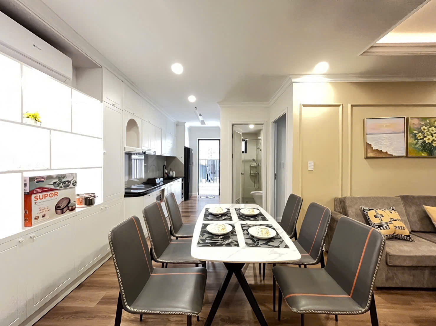 Cho thuê căn 2PN tầng 14 CT3 Vĩnh Điềm Trung