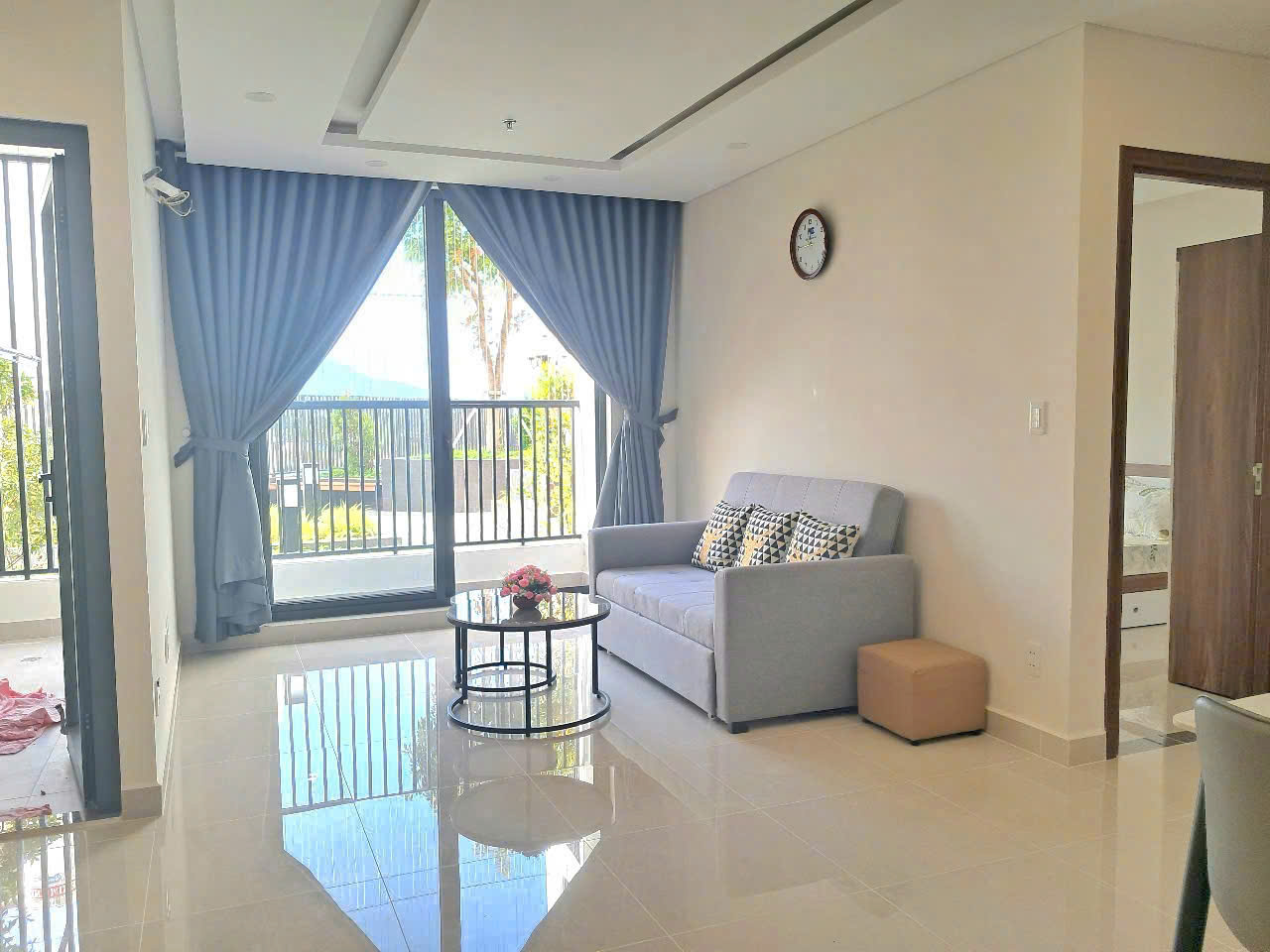 Cần cho thuê căn hộ 2PN CT2 VCN Phước Long view công viên